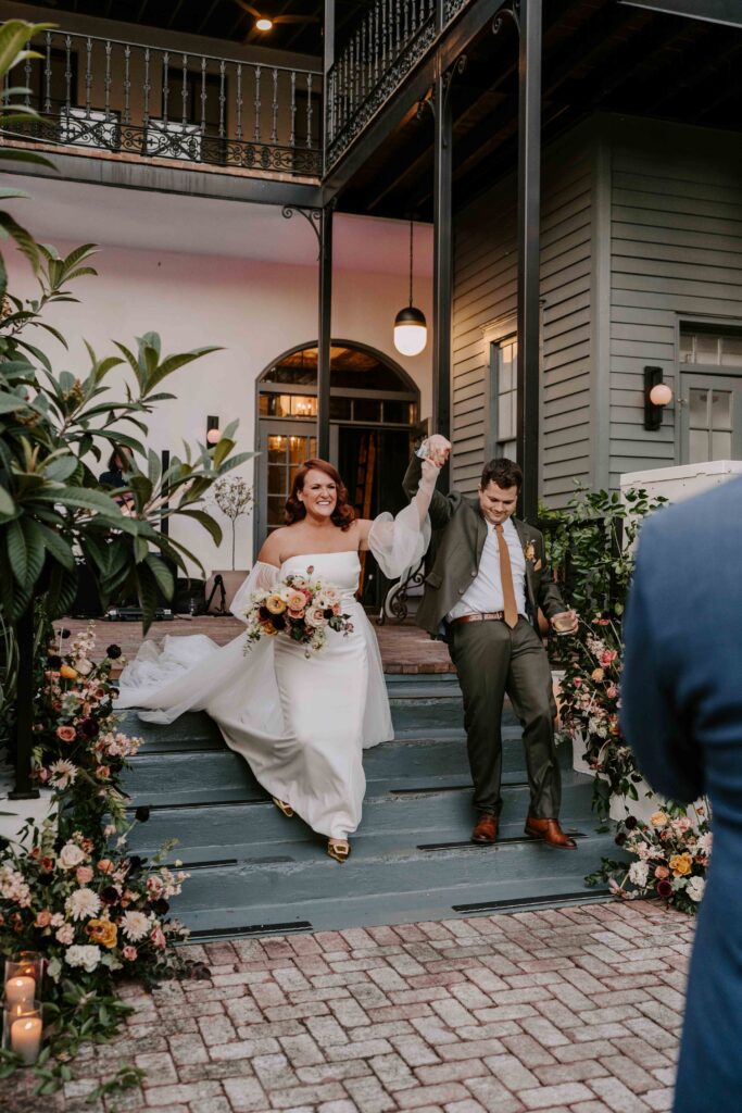 Intimate and Exclusive Courtyard Wedding Venue in Savannah - The Hulls