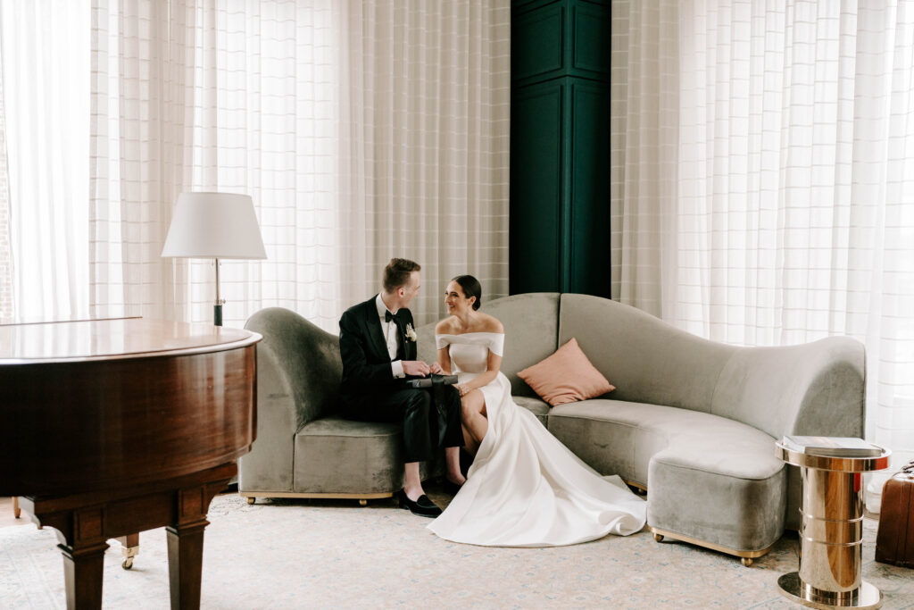 Romantic and Chic Wedding at The Perry Lane - The Hulls