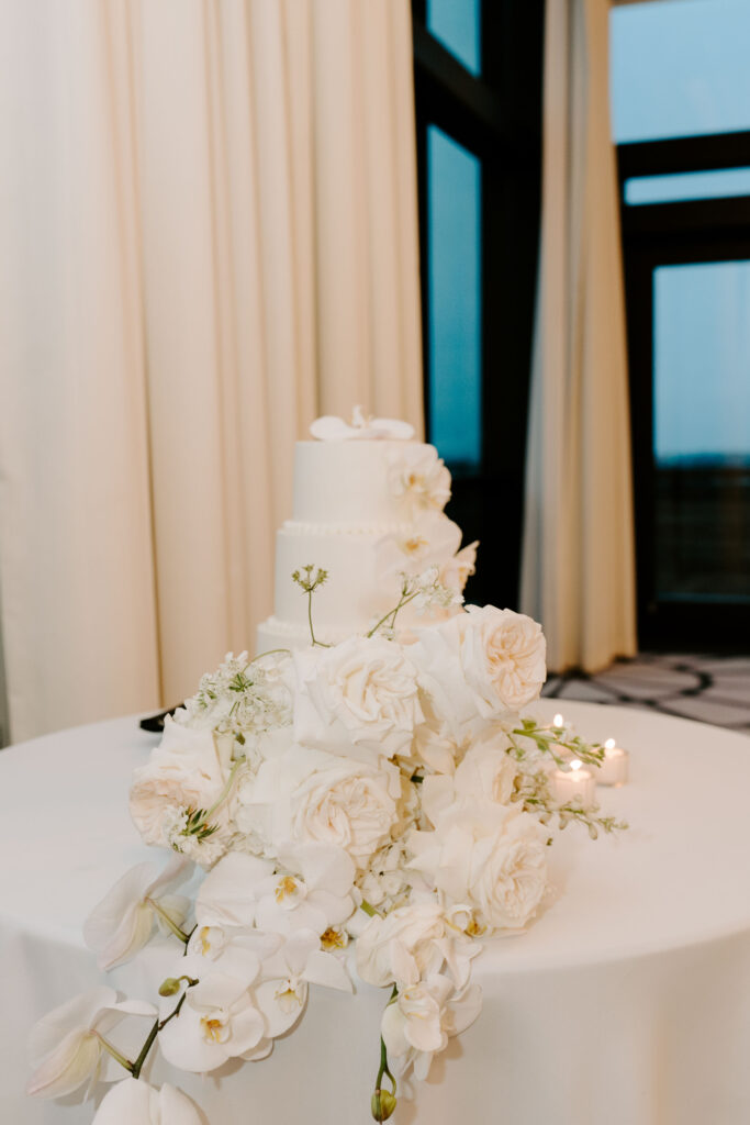 Chic and Romantic Rooftop Wedding - The Hulls